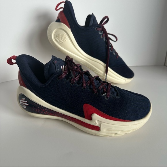 Under Armour 2024
Curry Flow 12 'Podium Pack - Away' - Picture 1 of 14